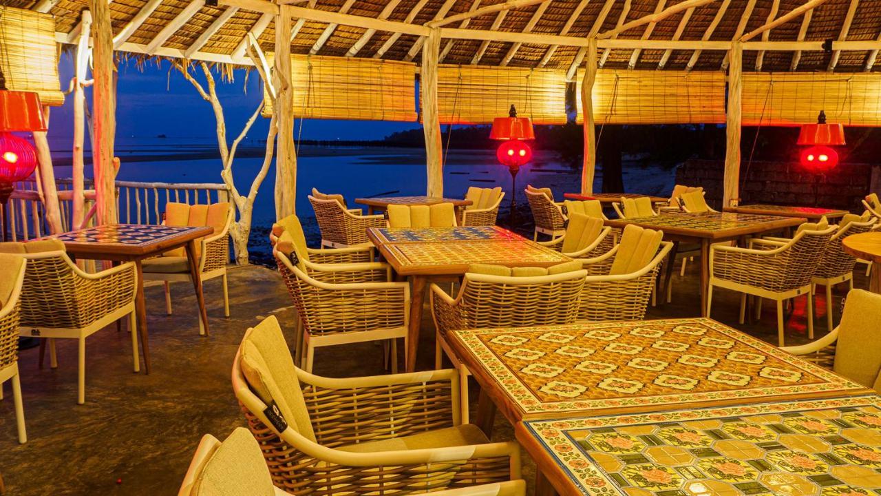 Roka Resort Berakit Exterior photo