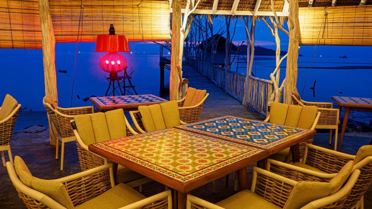 Roka Resort Berakit Exterior photo